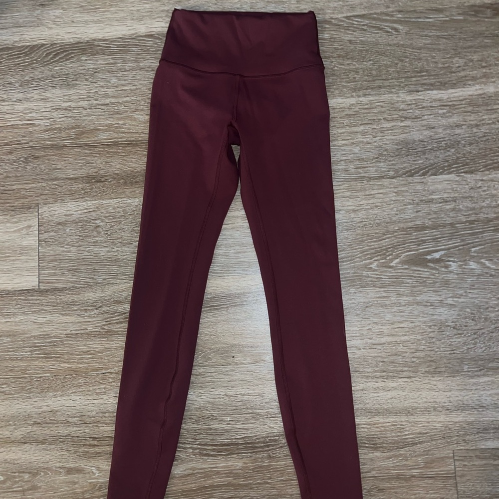 Lululemon Wunder train HR tight 28” leggings size 4 Red merlot